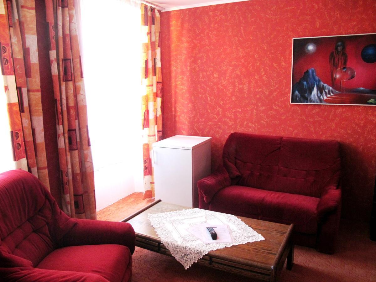 Hotel U Lisky Hostka  Kültér fotó