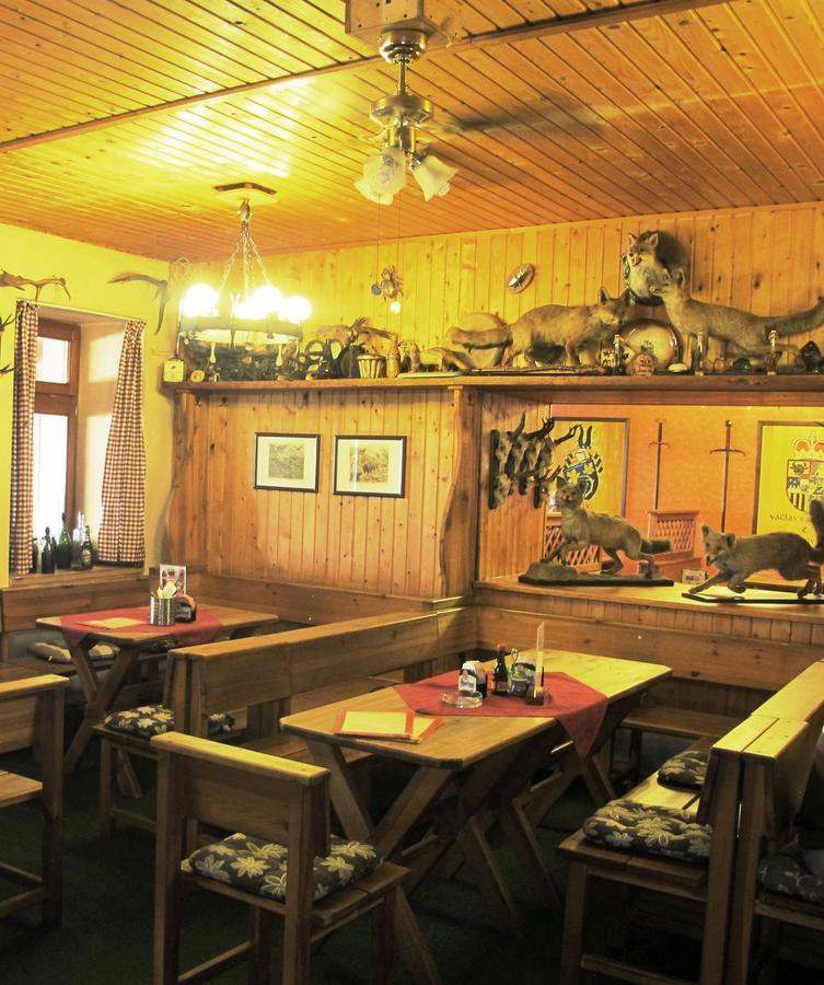 Hotel U Lisky Hostka  Kültér fotó