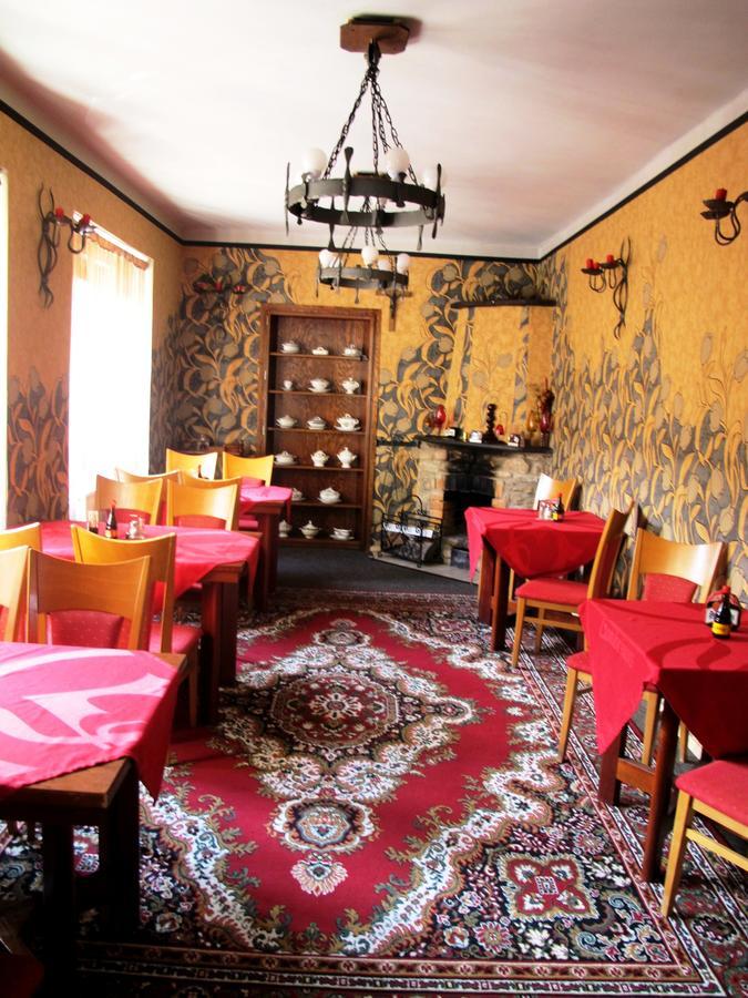 Hotel U Lisky Hostka  Kültér fotó